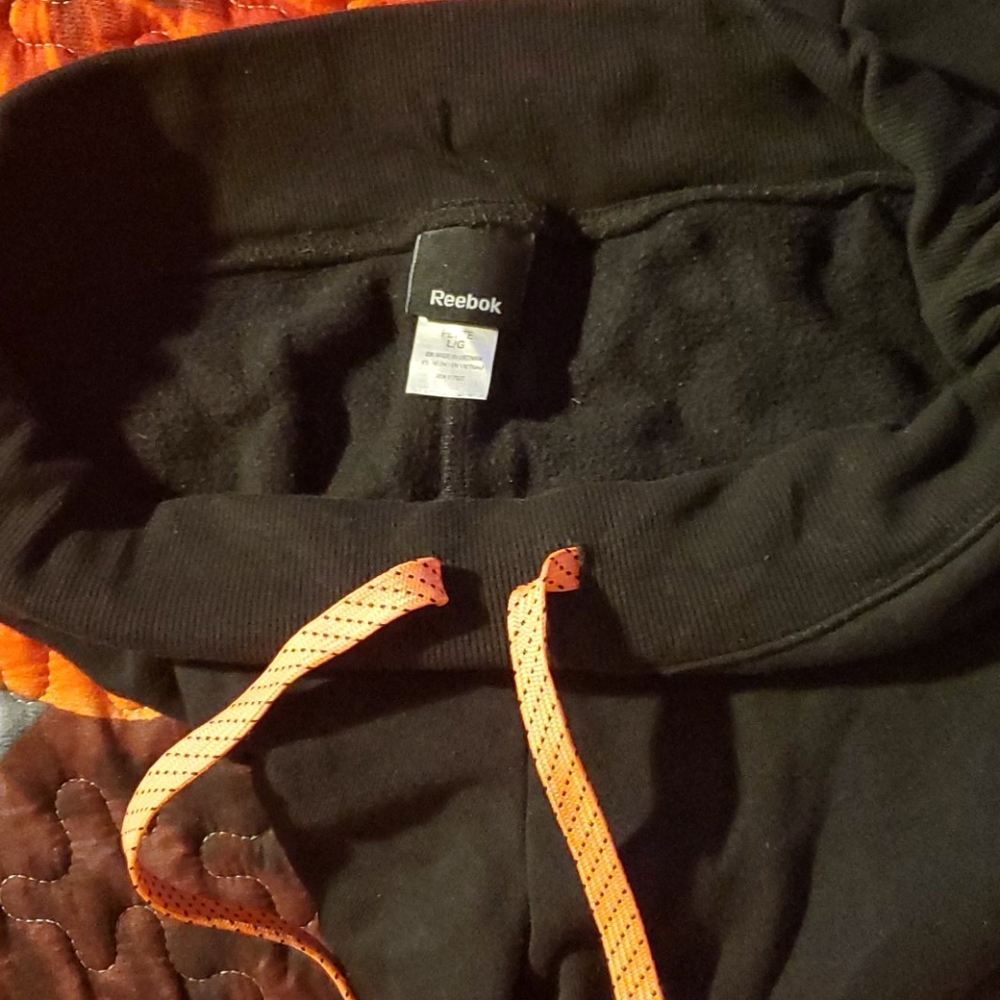 SOLD!!!! 💗Reebok sweat's💖 - Picture 2 of 4